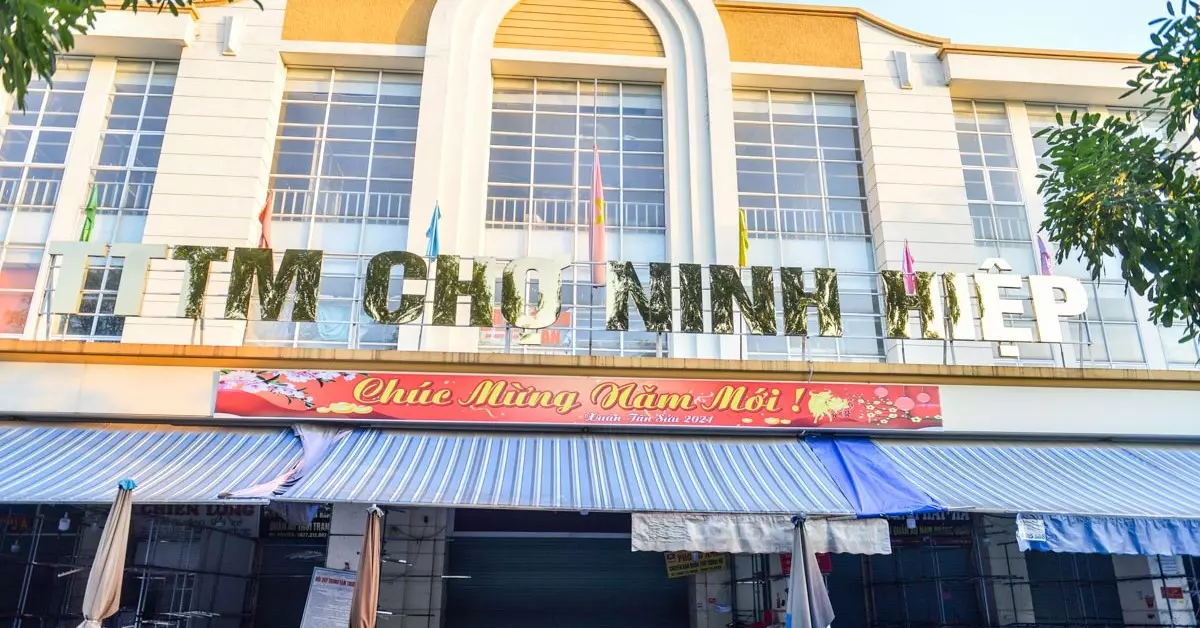 Kinh nghiệm đi chợ quần áo Ninh Hiệp lấy hàng